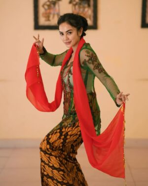 Masayu Anastasia Instagram - Rehearsal HANDINI #pakutanahjawamovie #pakutanahjawa #masayu