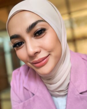 Masayu Anastasia Instagram - Selamat datang bulan suci penuh ampunan..
Mari sambut Ramadhan dengan hati yang lapang.
Sucikan hati, sucikan jiwa dan bersihkan pikiran. 
Marhaban Ya Ramadhan. 
Mohon maaf lahir & bathin atas segala kesalahan baik yg di sengaja maupun tidak 🙏🏼
Selamat menunaikan ibadah puasa… 😇🙏🏼
•
- masayu anastasia -