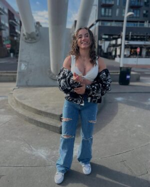 Maycee Barber Instagram - 🦋🦋🦋
📷♥️ ~ @moisty_onee
