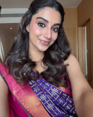 Meenakshi Chaudhary Instagram - In my desi era ✨🫶🏽