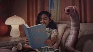 Melanie Martinez Instagram - 𓆑LEECHES MUSIC VIDEO OUT NOW 𓆑

Link in bio!
