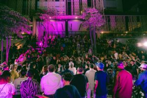 Melly Goeslaw Instagram - Federasi Serikat Musisi Indonesia (FESMI) menutup rangkaian acara "Asik, Hari Musik" Aktivitas Musik Edisi Spesial Hari Musik Nasional 2025 di Anjungan Sarinah, Jakarta semalam (13/3) dengan keseruan dan kehangatan.

Sebanyak delapan singer & songwriter independen unjuk kebolehan. Selain itu para pengurus dan anggota yang hadir di acara ini ikut menampilkan karya mereka seperti Marcell Siahaan , Melly Goeslaw, Once Mekel, Kadri Mohammad, Candra Darusman, Febrian 'HIVI!', Arsy Widianto, dan Dbatlayar.

Seminggu sebelumnya, tanggal 7 Maret 2024 telah diselenggarakan Music Clinic sebagai bagian dari program edukasi, dengan menghadirkan sejumlah pakar industri musik dalam tema Song Production dan Live Performance Production yang diikuti oleh 200 peserta.
•
#fesmiaum