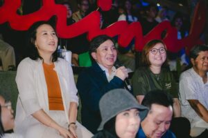 Melly Goeslaw Instagram - Federasi Serikat Musisi Indonesia (FESMI) menutup rangkaian acara "Asik, Hari Musik" Aktivitas Musik Edisi Spesial Hari Musik Nasional 2025 di Anjungan Sarinah, Jakarta semalam (13/3) dengan keseruan dan kehangatan.

Sebanyak delapan singer & songwriter independen unjuk kebolehan. Selain itu para pengurus dan anggota yang hadir di acara ini ikut menampilkan karya mereka seperti Marcell Siahaan , Melly Goeslaw, Once Mekel, Kadri Mohammad, Candra Darusman, Febrian 'HIVI!', Arsy Widianto, dan Dbatlayar.

Seminggu sebelumnya, tanggal 7 Maret 2024 telah diselenggarakan Music Clinic sebagai bagian dari program edukasi, dengan menghadirkan sejumlah pakar industri musik dalam tema Song Production dan Live Performance Production yang diikuti oleh 200 peserta.
•
#fesmiaum