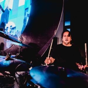 Melly Goeslaw Instagram - Dan senang rasanya tahun 2024 Potret berkesempatan merilis album live , album yang di persiapkan sangat lama , proses rekamannya benar benar live dan juga bisa disaksikan di kanal youtube nya @aquariusmusikindo 
•
Lagu lagu hits Potret di arransemen ulang dan dibawakan secara live , plus 1 lagu baru " Jangan Lupa Pulang " 
Album ini akan abadi di nikmati di setiap momen kamu lewat digital platform pilihan kamu .
•
Terimakasih juga untuk semua pihak yang menampilkan kami di panggung panggung musik 2024
Sampai jumpa di panggung musik tahun 2025 🤍
•
#potretband
