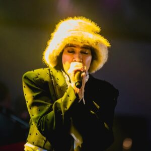 Melly Goeslaw Instagram - Dan senang rasanya tahun 2024 Potret berkesempatan merilis album live , album yang di persiapkan sangat lama , proses rekamannya benar benar live dan juga bisa disaksikan di kanal youtube nya @aquariusmusikindo 
•
Lagu lagu hits Potret di arransemen ulang dan dibawakan secara live , plus 1 lagu baru " Jangan Lupa Pulang " 
Album ini akan abadi di nikmati di setiap momen kamu lewat digital platform pilihan kamu .
•
Terimakasih juga untuk semua pihak yang menampilkan kami di panggung panggung musik 2024
Sampai jumpa di panggung musik tahun 2025 🤍
•
#potretband
