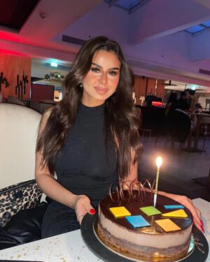 Menna Arafa Instagram - And the birthday celebration continues…🎂
Thank you to all my friends and family for celebrating me and being in my life🤍 i had a great birthday this year 🥰
.. 
and special thanks to my great team for making this BD shoot so special ❤️
📸 @muhamedahmedphotography 
Decoration @ballonella9 
MUA @mirnamagdymakeupartist 
Hair by @alfredandmina 
Corset @emmastudio