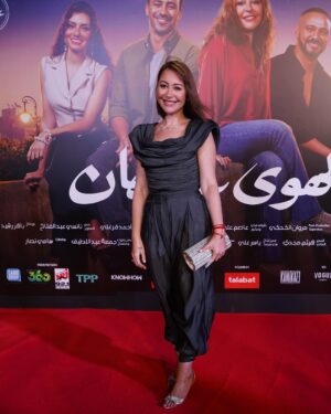 Menna Shalabi Instagram - الحمد لله.. فيلم "الهوى سلطان" حالياً في السينمات ❤️

Styled by @maigalal 
Set: @cece.official__ 
Makeup: @kikibeautique 
Hair: @elleesaloneg 
Management: @mad_solutions