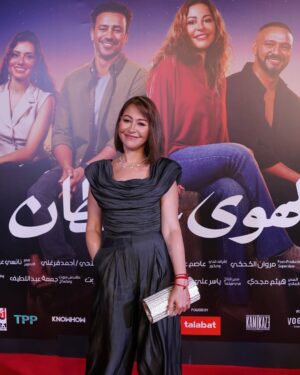 Menna Shalabi Instagram - الحمد لله.. فيلم "الهوى سلطان" حالياً في السينمات ❤️

Styled by @maigalal 
Set: @cece.official__ 
Makeup: @kikibeautique 
Hair: @elleesaloneg 
Management: @mad_solutions