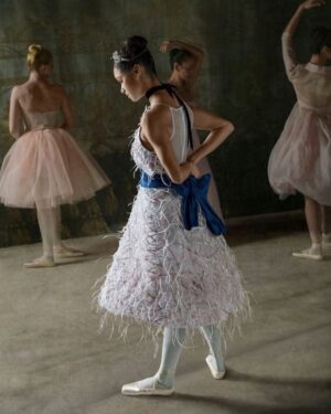 Misty Copeland Instagram - Honoring Edgar Degas’ incredible work a few years ago with @harpersbazaarus and @nycdanceproject.