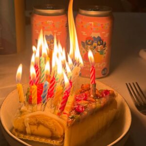 Miwako Kakei Instagram - ♡♡♡
お祝いの言葉やあたたかいメッセージをいただく毎日で、
本当に嬉しいです。
本当はお一人お一人にお礼を伝えたいのですが、すべて大切に読ませていただいています☺️

先日31歳も迎えました。
いつもありがとう！
これからもよろぴくおねがいします☺️