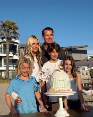 Molly Sims Instagram - Scar’s Bungalow > San Vicente Bungalows 😉 my girl is hitting the DOUBLE DIGITS 🎂🥳