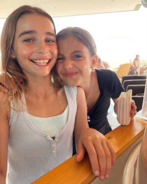 Molly Sims Instagram - Scar’s Bungalow > San Vicente Bungalows 😉 my girl is hitting the DOUBLE DIGITS 🎂🥳