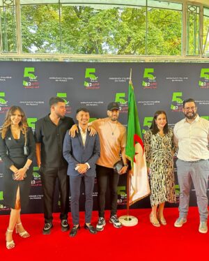 Mouni Bouallam Instagram - Un honneur d’avoir été invité par l’ambassadeur  Monsieur Said Moussi  pour célébrer avec fierté notre 62ème anniversaire d’indépendance 🇩🇿avec mes amis et compatriotes à Paris 
Tahya eldjazayer 💪🇩🇿❤️😍
@djsnake @sherazade.laoudedj 
@ramzi.zangacrazy @mimouni.amiine