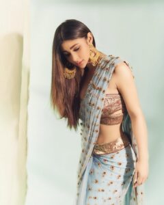 Actress Mouni Roy HD Photos and Wallpapers March 2025