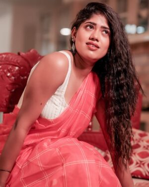 Mridhula korapati Instagram - 🌷

Photography : @studiolumieres