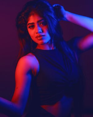 Mridhula korapati Instagram - Radiance ⚡️

Photographer : @studiolumieres @kickyoga 💌

#mridhulakorapati