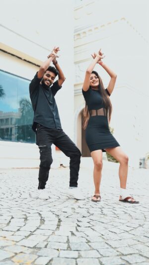 Mridhula korapati Instagram - Ramaiya 💃🏻 #NotRamaiyaVastavaiya #Jawan @iamsrk @whiz_bliz @tseries.official @nayanthara 

Vc @abi_visuals