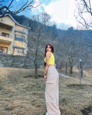 Muskan Shaikh Instagram - Comments your fav female singer?♠️🪸

#instagood #fashionstyle #viral #postoftheday #model
