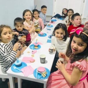 Nadine Salameh Instagram - قطعة من قلبي ونعمة ربي بحبك اد الدنية كلها الله يحميكي انتي وبيلا وكل عيد وانت بخير والسعادة ترافقك وتضلها نجوم السما مرافقتك كل سنه وانت بنتي الغاليه مينيسا❤️️