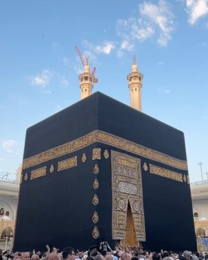 Nahed El Sebai Instagram - عمرة مامي و پاپي 🙏🏼❤️🕋