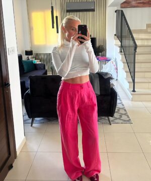 Nanuka Zhorzholiani Instagram - 🌹