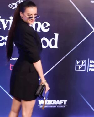 Natalia Janoszek Instagram - What an amazing experience to see @viviennewestwood Fashion Show in front of Gateaway of India and iconic @tajmahalmumbai last night. Thank you so much for having me @fashion_entrepreneur_fund @sanjaynigam_official 
It was truly something extraordinary! 🇮🇳
#look @houseofcb