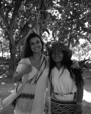 Nathalie Kelley Instagram - ❤️Colombia❤️ 📸 @andres.caicedo.r @la_sierra_artist_residency @gitanadelmarbeachresort @isabellanoero