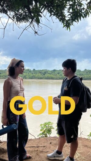 Nathalie Kelley Instagram - Ever thought about where your gold comes from? The gold in your iPhone or wedding ring? Or those bars of gold stacked away for “security”? The Ese Eja of Peru are just one of thousands of indigenous communities paying the price for our gold lust. I recently visited them to bear witness to the destruction and devastation in my own country. More on this to come 💔