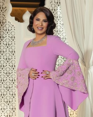 Nawal El Kuwaitia Instagram - جمهوري وأهلي في قطر عشت معاكم ليلة رائعة، شكرًا لحضوركم شكرًا لحسن إستضافتكم وحبكم شكرًا لتفاعلكم وإن شاء الله ألقاكم قريب 🤍🤍🇶🇦
‫#نوال_في_قطر‬

Dress : @khawlaalaibanofficial
Jewelry: @a.h.alfares