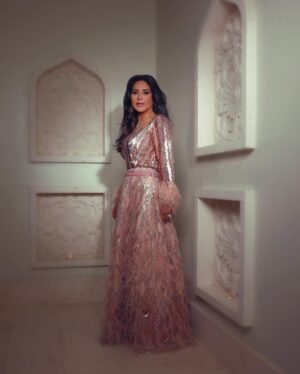 Nawal El Kuwaitia Instagram - قضيت معاكم ليلة رائعة في قطر الحبيبة بين أهلي وجمهوري الغالي 
كل الشكر لشركة ترتيب وورزنامة قطر على تنظيم هذه الليلة المميزة،
والشكر موصول أيضًا للصحافة والإعلام على تغطية الحفل ودعمهم . . 🇶🇦🤍

@tarteeb.qa
@qatarcalendar 

@inta.fm