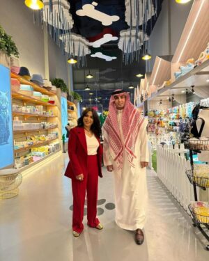 Nawal El Kuwaitia Instagram - شكرًا من قلبي لحبايبي اللي شرفوني بحضورهم باركوا محل حنين Bilo,sClub
والشكر الكبير لأخوي وصديقي عبدالله الجبر على اهتمامه بأدق التفاصيل بإبداعاته ورقيه المعروف 
والله يبارك لبنيتي الحلوه💙💙💙
@mishalalarouj 
@victoria_event 
@haneenalarouj
