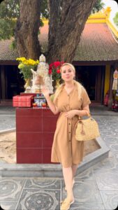 Actress Nazanin Amiri HD Photos and Wallpapers April 2025