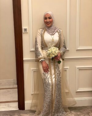 Nedaa Sharara Instagram - يسعد صباحكم 💕🌸
إطلالتي في حفل زفاف احد العائلات الكريمة في عمان 💕💕 القفطان الحلو من المبدعه 
@bayan_aladili_designer
