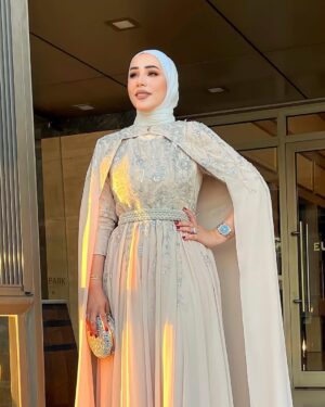 Nedaa Sharara Instagram - .. بعض الغياب فيه حضور اكثر 

Makup salon @maskarasalontr 
Dress @bayan_aladili_designer