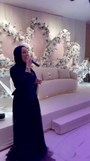 Nedaa Sharara Instagram - فيديو من خطوبة بتول  بنت اختي وصديقتي الغاليه ياسمين ♥️
@oud.yasmin @yasmeen_adlan