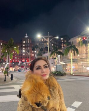 Nia Daniati Instagram - Bismillah… Melangkah Maju dengan Harapan yang indah,Mencintai Diri Sendiri Lebih Penting daripada Mencintai Orang Lain,Don’t Look Back with Regret,Look Foward with Hope,… 2024 Bahagia,Semangat 😉👌😇💖💖💖