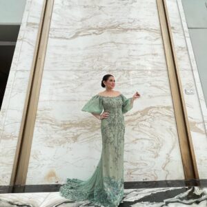 Nia Daniati Instagram - Selamat ber Hari Minggu bersama Orang Minggu bersama Orang”” tercinta love you all 💖💖💖#Gown#kopakaofficial#designer#