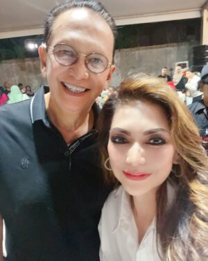 Nia Daniati Instagram - Selamat Ulang Tahun mas @si.rano 🎂💐😇🎂Barakallah Fii Umrik … Semoga Sukses dalam Pilkada CaWaGuB DKI jakarta amiiiin yra 😇💖 @dewiranokarno Sukses ya acara nya 💖💐