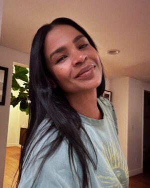Nia Long Instagram - Mommy mode 😘
