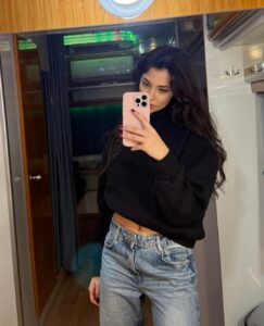 Actress Nilsu Y?lmaz HD Photos and Wallpapers March 2025