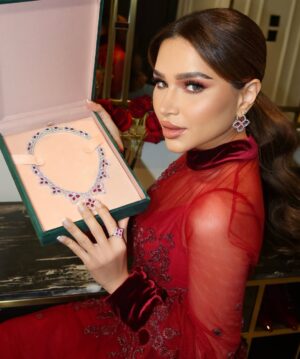 Noha Nabil Instagram - December is the time for remembering the past and reaching toward the future 🌹