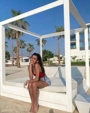 Noor Taher Instagram - a praia & the sun…❤️‍🔥