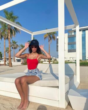 Noor Taher Instagram - a praia & the sun…❤️‍🔥
