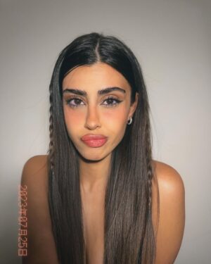 Noor Taher Instagram - she smiles!