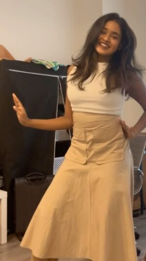 Oviya Santhakumar Instagram - Ithu paatu📣❣️