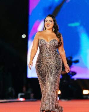 Pamela Leiva Instagram - ✨Tenía estas fotitos de la Gala de Viña✨que me tomó la seca de la @frafractal📸 Con la misma actitud estoy empezando abril, feliz porque este año será un año increíble, decretado⭐️.