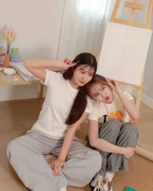Pannin Charnmanoon Instagram - 🐰⛅️ #เจนจะเป็นดาวสินกำ #LikeAPaletteSeries
#wonderlifeentertainment 
.
.
Make up @rumpabeauty 
Studio @grace.h.studio 
Outfits @ninetiesdesign 
Special thanks @rapirabicolor_official @rapirabi.kae @thehclinic