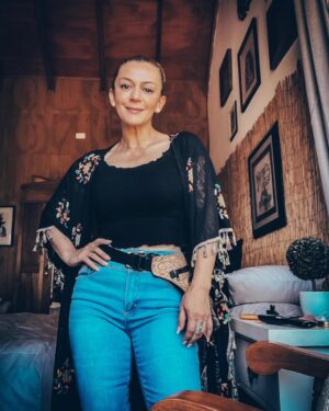Paola Troncoso Instagram - Cuando el Corazón piensa y la Mente ama estamos completos y habitados. Que saben de Terapia Transpersonal? Los leo!
Un lindo Sábado para todos!❤️