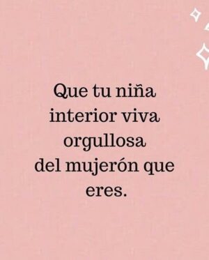 Paola Troncoso Instagram - Me siento orgullosa de ser mujer y ser tantas cosas a la vez…. Madre, pareja, cocinera, encargada de la limpieza, jardinera, peluquera, artesana, carpintera, constructora, pintora, lavandera, decoradora, proveedora, costurera, arregla todo, administradora, etc, etc, etc.
Pero sí, me canso también.
Espero que todas tengan un lindo día!! ❤️