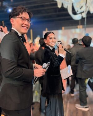 Patcharasri Benjamas Instagram - กว่าจะเป็นงานฉลองการแต่งงานวันนี้ 18ปีของ @woodytalk @otechab ผ่านอะไรกันมาเยอะมาก แม้จะถึงวันแต่งงานก็มีเรื่องมาทดสอบจิตใจของทั้งคู่ ในฐานะเพื่อนที่้เห็นความรักของเขามาเสมอ เขาเหมาะสมกันค่ะ เขาขาดกันไม่ได้ค่ะ จะแง่งอนอะไรกัน สุดท้ายแล้ว…เขาก็กลับมารักกัน ยังไงก็อยู่ข้างๆเสมอนะเพื่อน 🤍🩷 #wandolandoflove